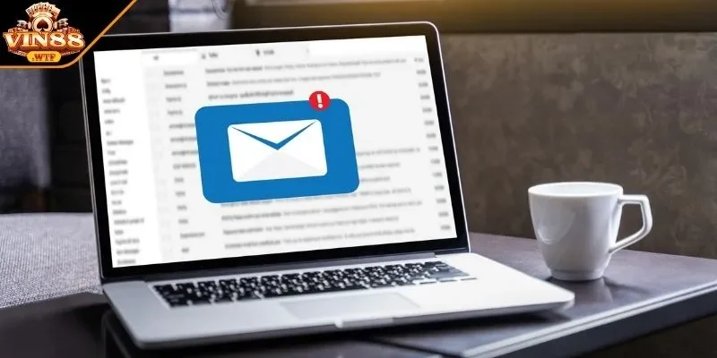 Liên hệ trợ giúp qua email chính thức